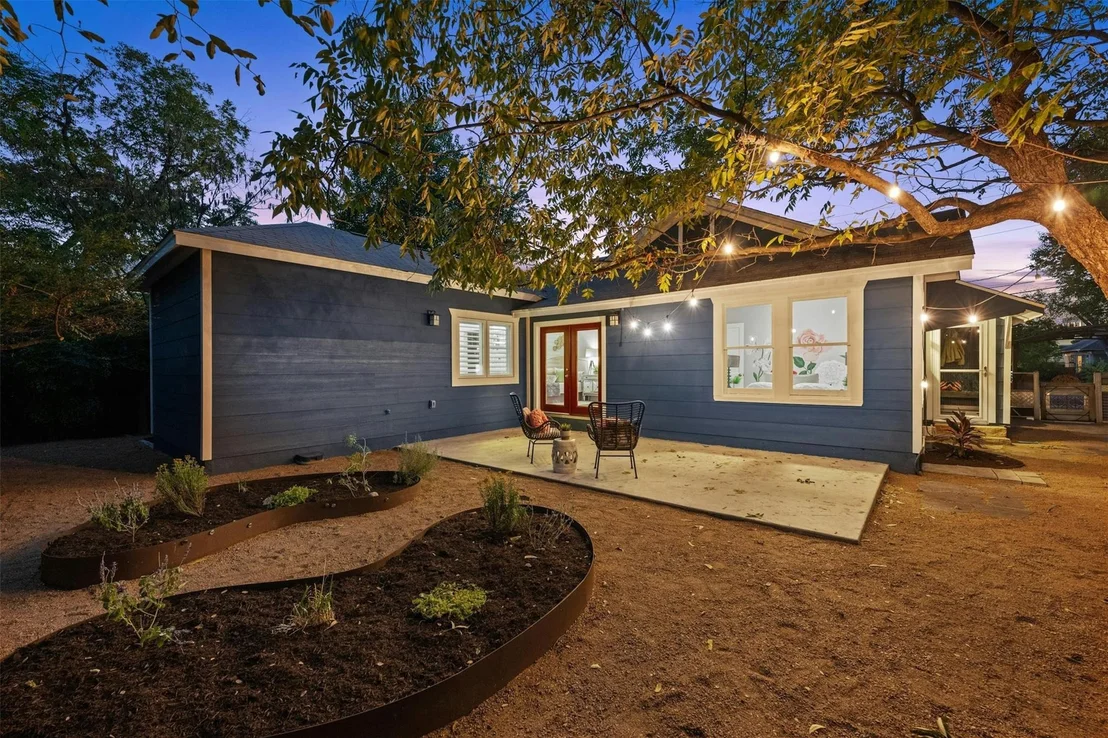 Photo of 3505 West Ave