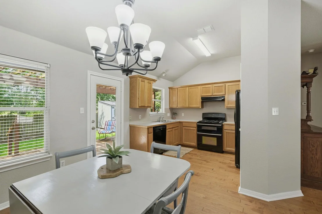 Photo of 3405 Crystal CIR