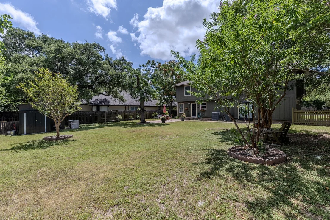 Photo of 604 Post Oak CIR