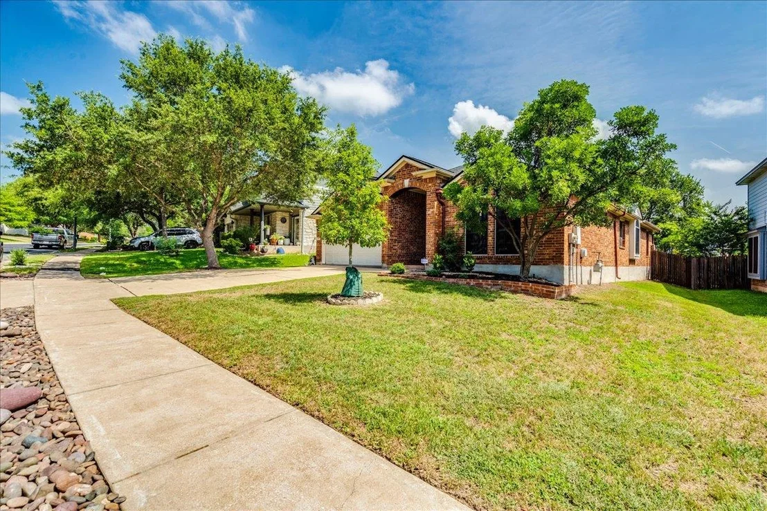 Photo of 2912 Lynnbrook DR