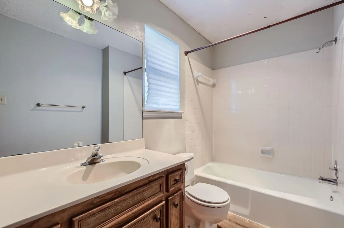 Photo of 1711 Ryon LN