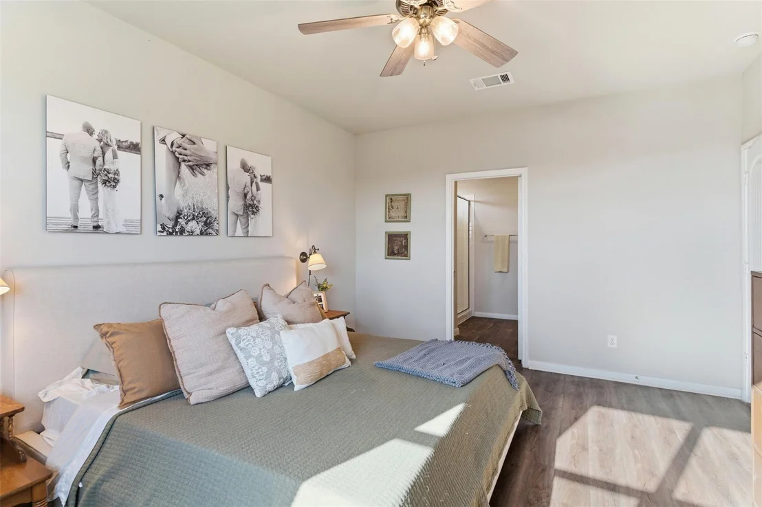 Photo of 220 Apache Plum DR