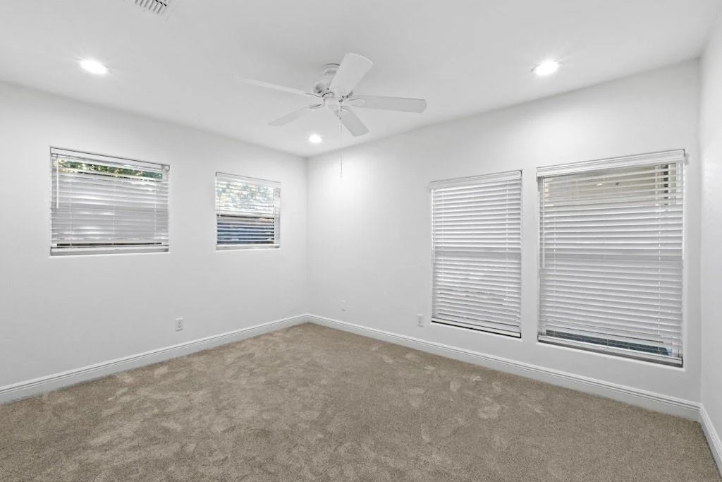 Photo of 2619 SPRING LN