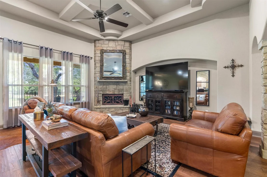 Photo of 104 Vista LN