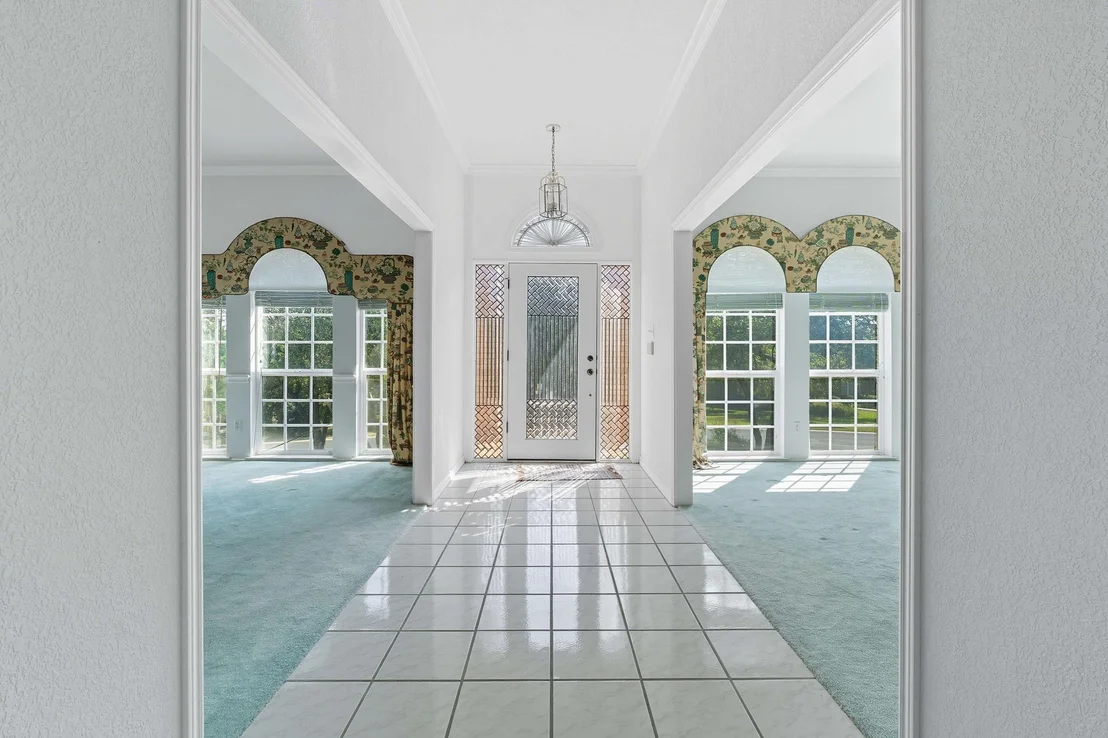 Photo of 700 Barrett LN