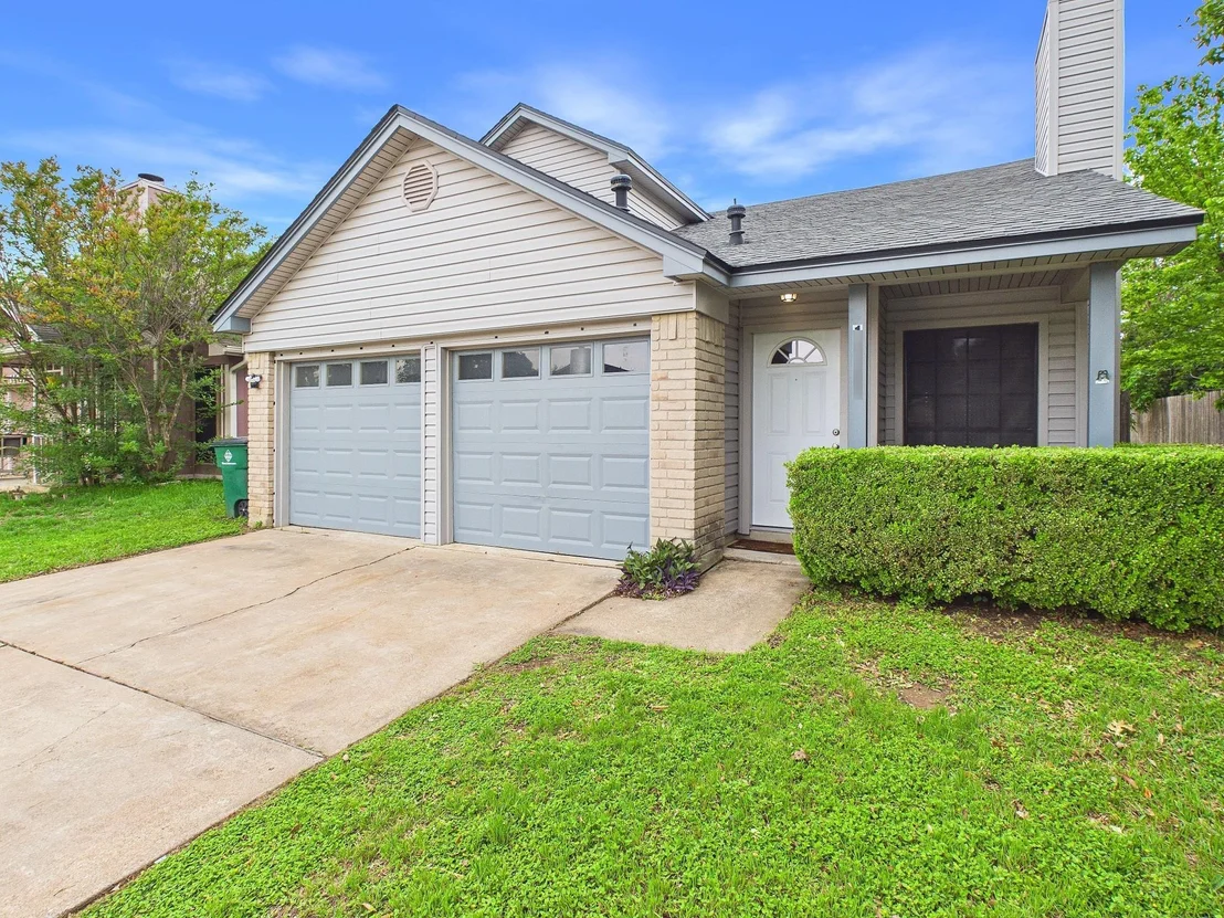 Photo of 14405 Tiffer LN