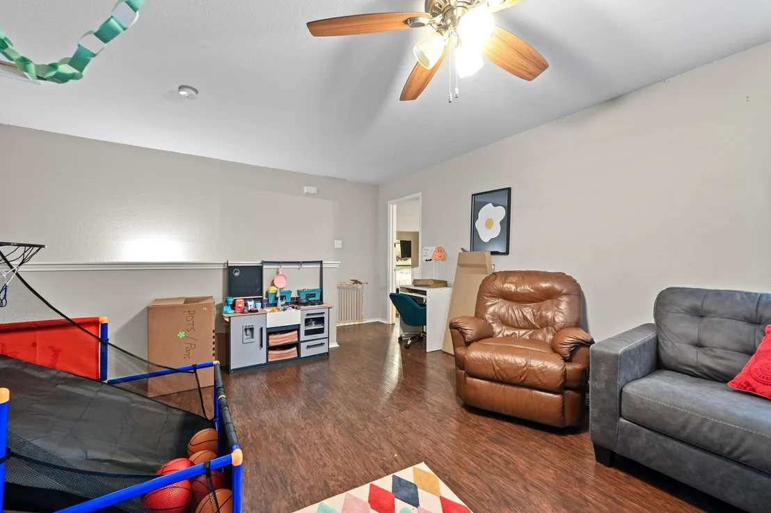 Photo of 6624 Quinton DR