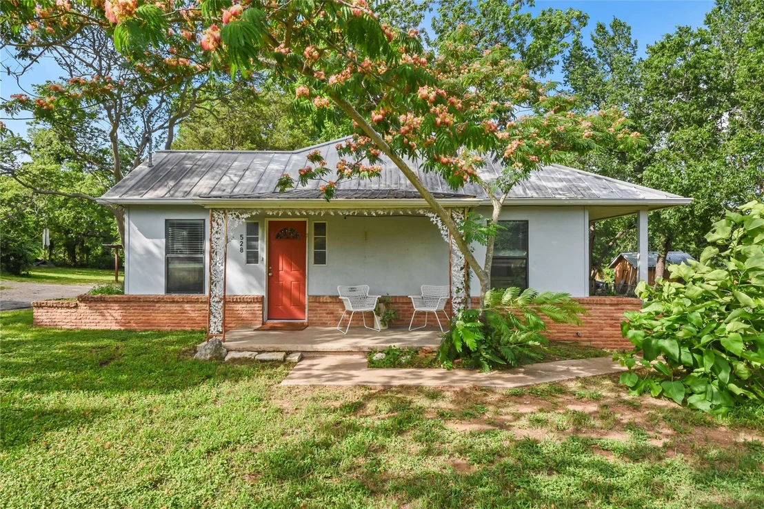 Photo of 528 Old Mcdade RD