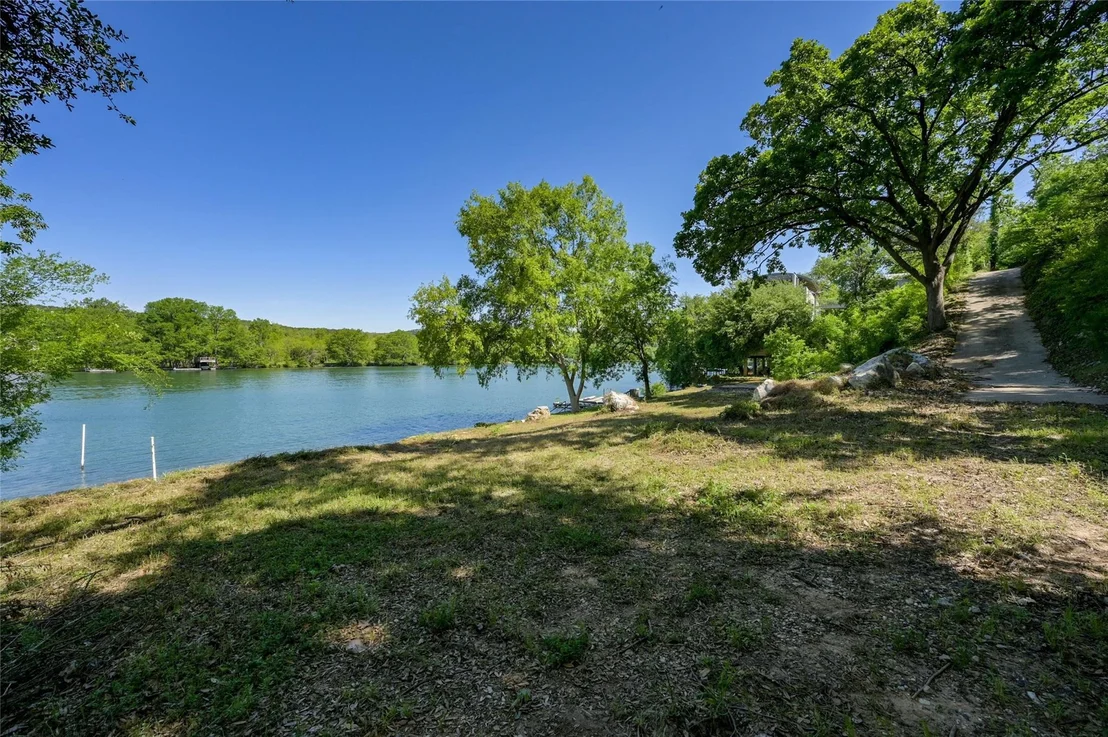 Photo of 4200 Rivercrest DR