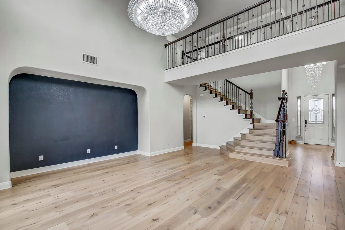 Photo of 7840 Aria LOOP