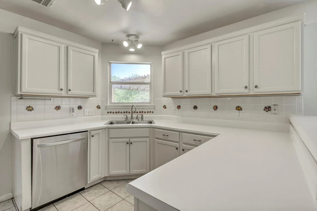 Photo of 710 Red River LN