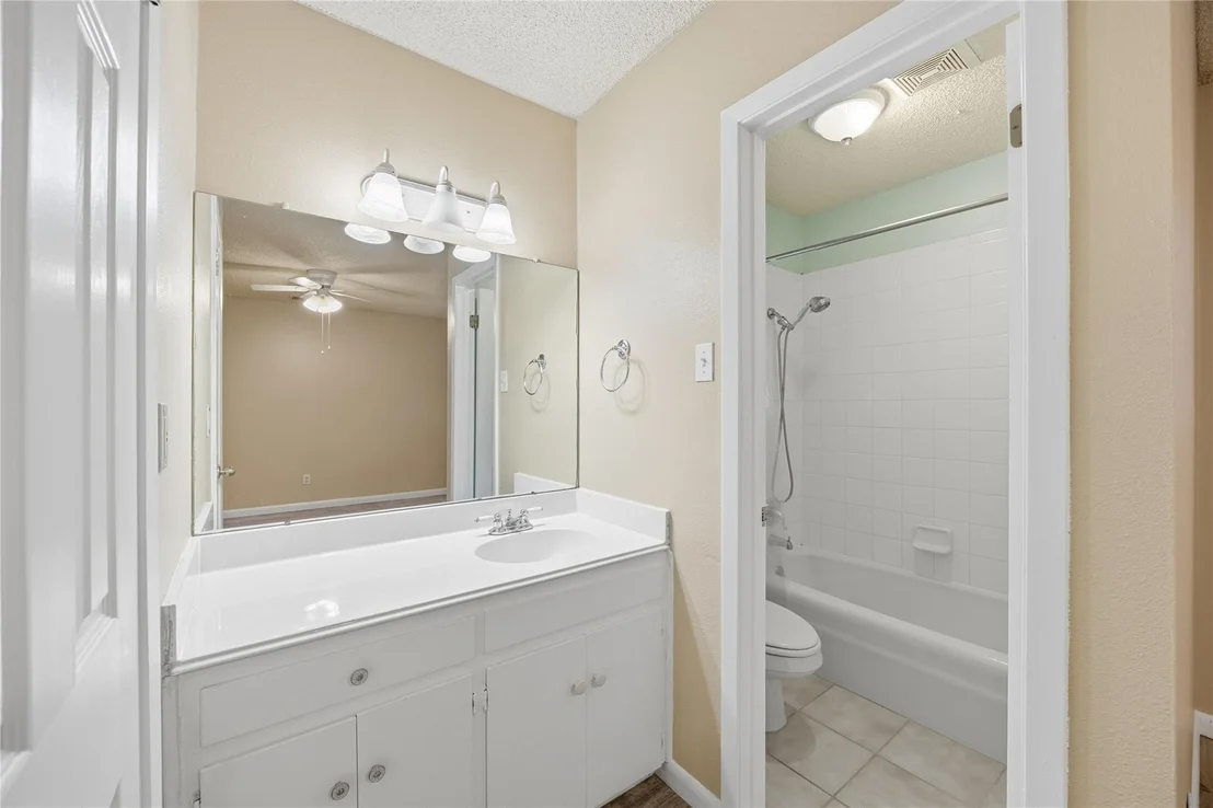 Photo of 2204 N Celia DR