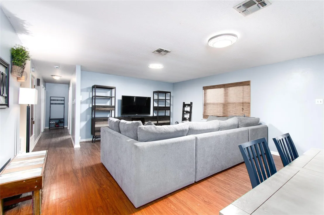 Photo of 531 Santa Rosa RD