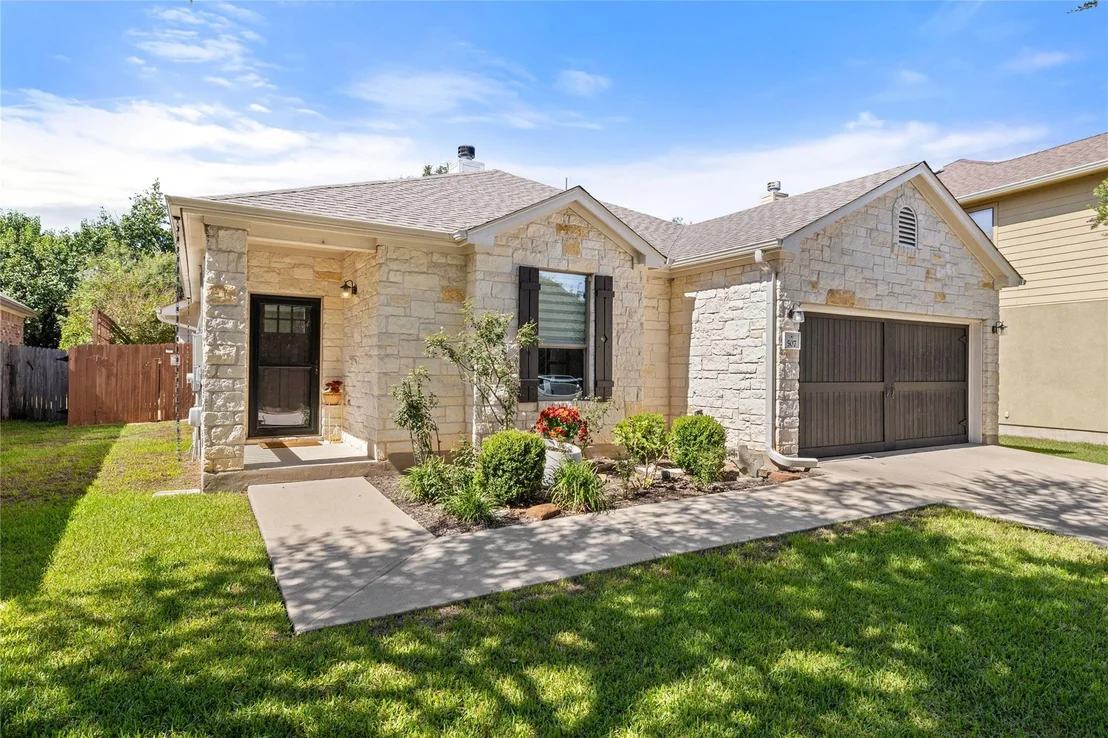 Photo of 507 Paseo Grand DR