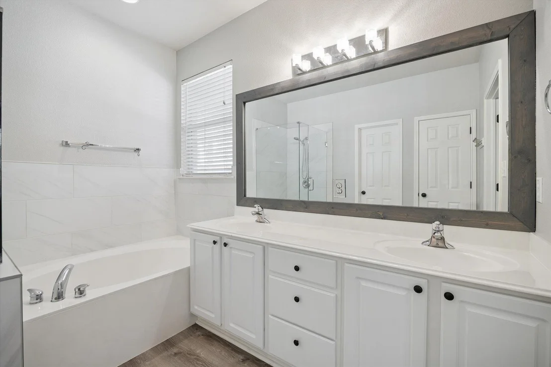 Photo of 1903 Wickett WAY
