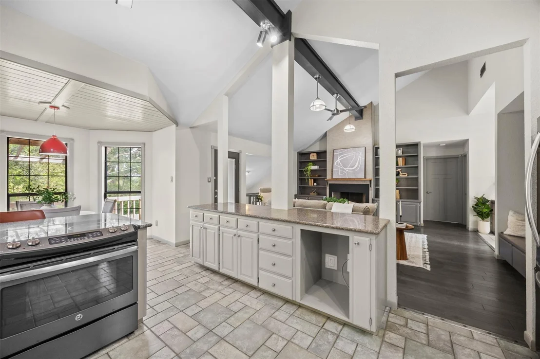 Photo of 4318 Woodstone CIR