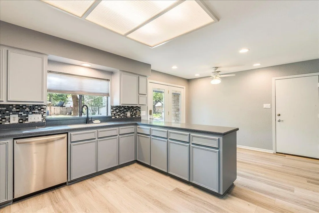 Photo of 7300 Tanbark CV