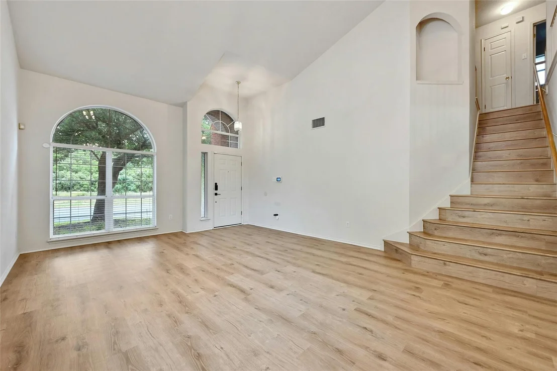 Photo of 8314 Palace PKWY