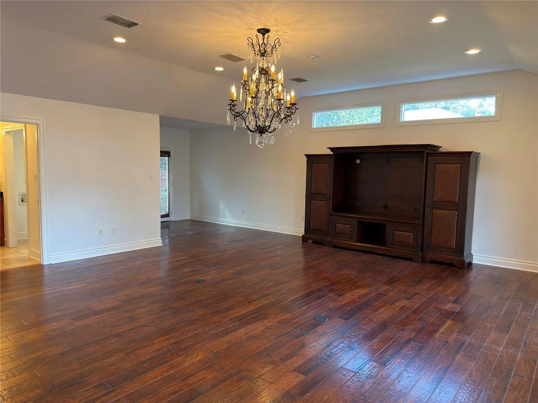 Photo of 3003 Burleson RD