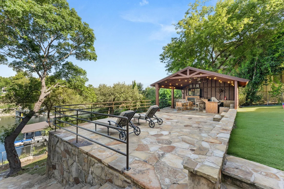 Photo of 15747 Booth CIR