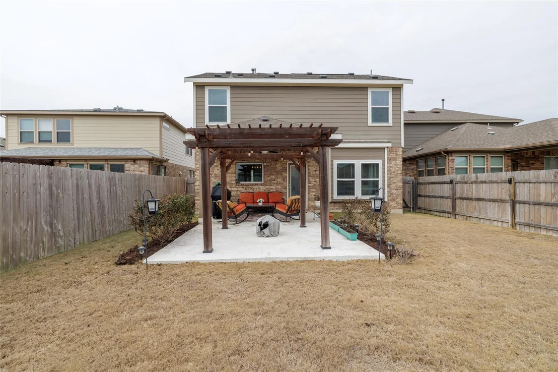 Photo of 17005 Alturas Ave