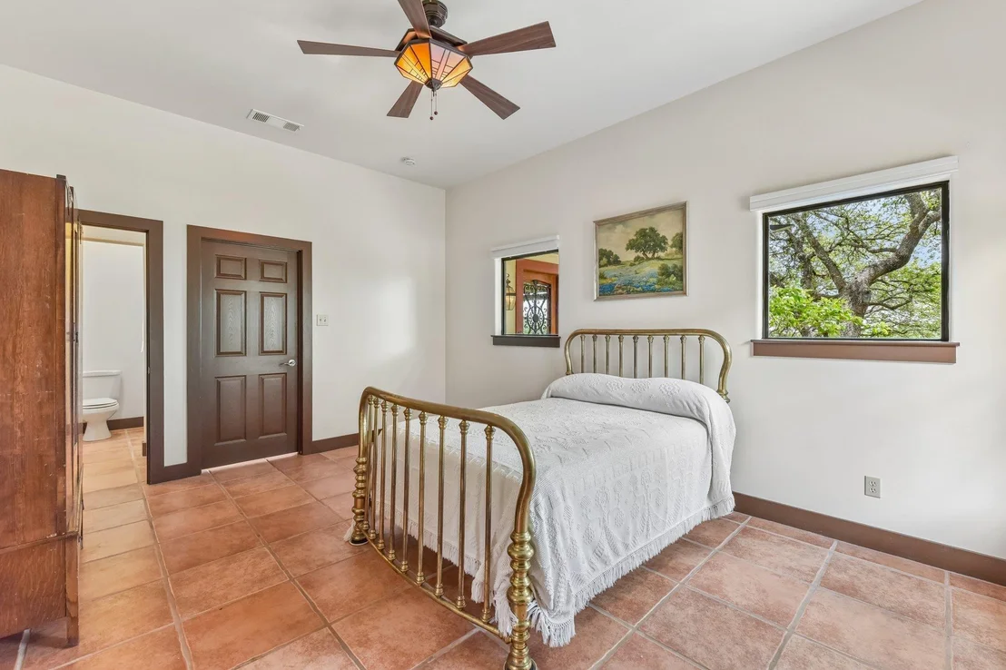 Photo of 25317 Singleton Bend East RD