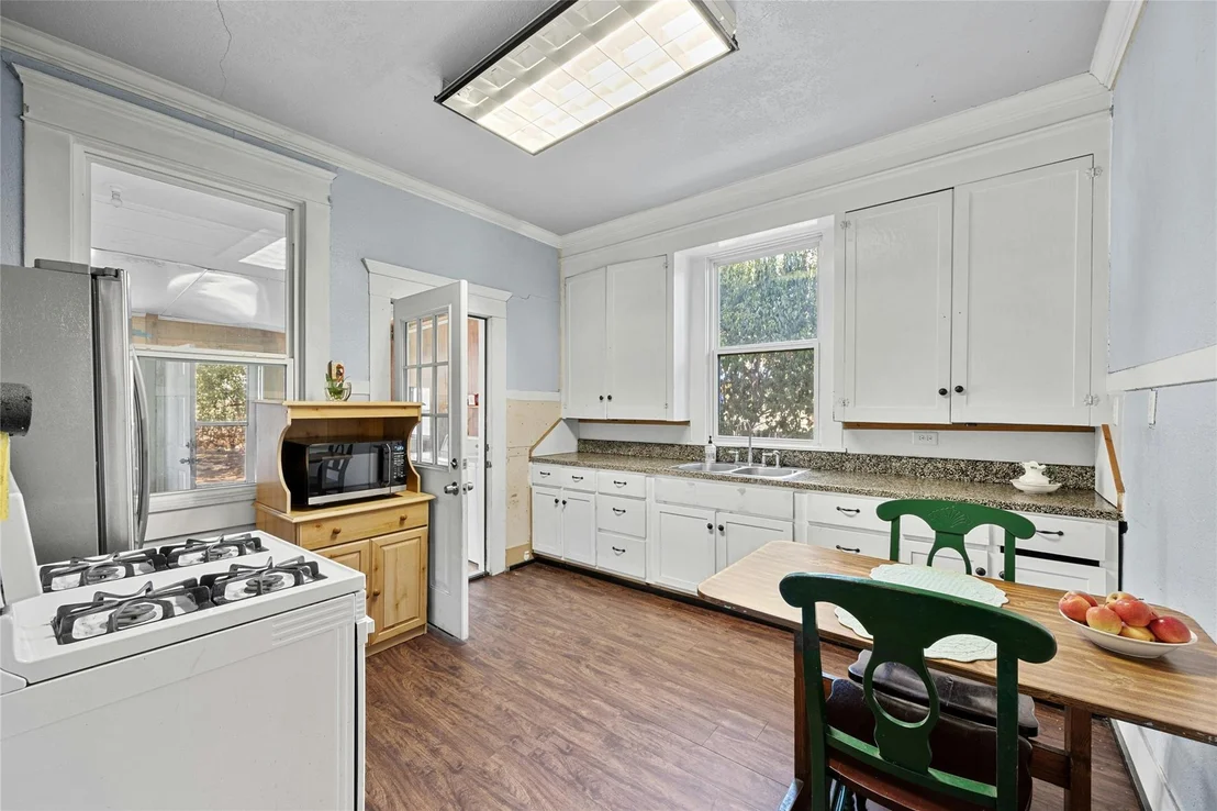 Photo of 1004 Vargas RD