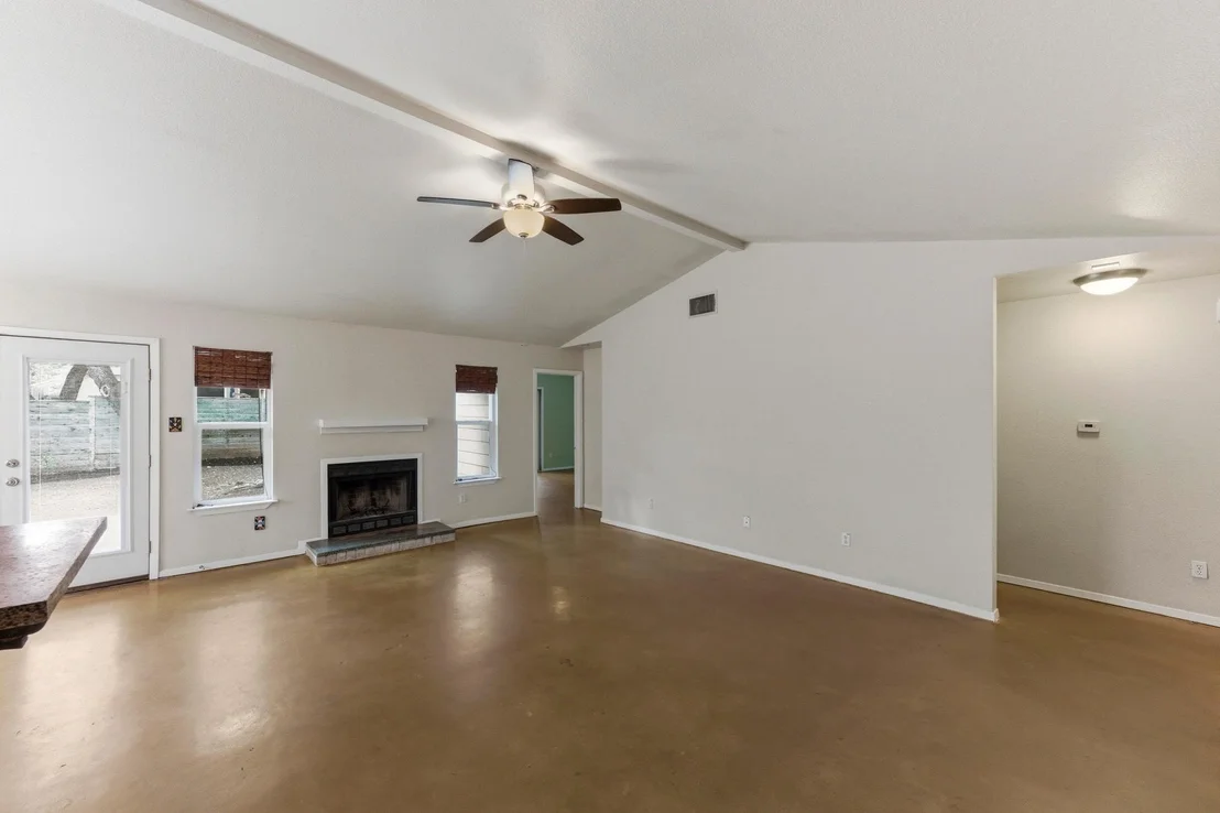 Photo of 723 Shade Tree DR