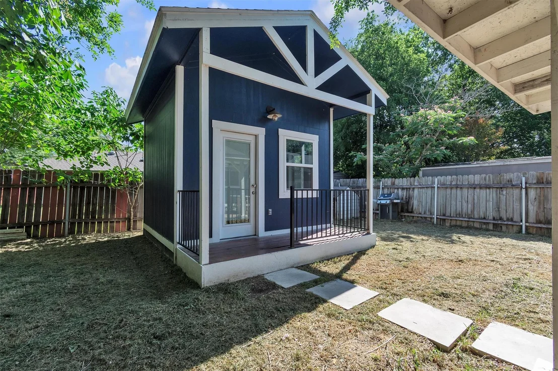 Photo of 5000 Fontenay DR
