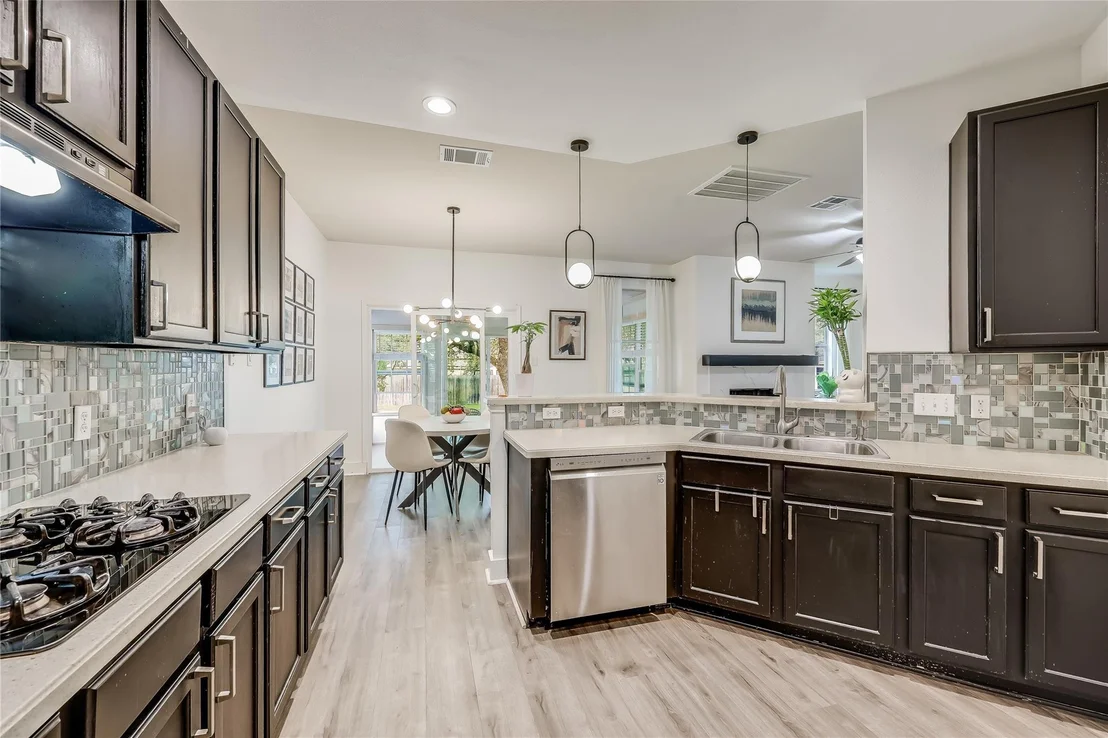 Photo of 400 Olmos DR