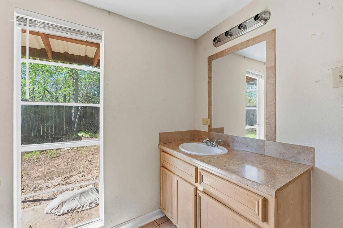 Photo of 213 Indian Oak DR