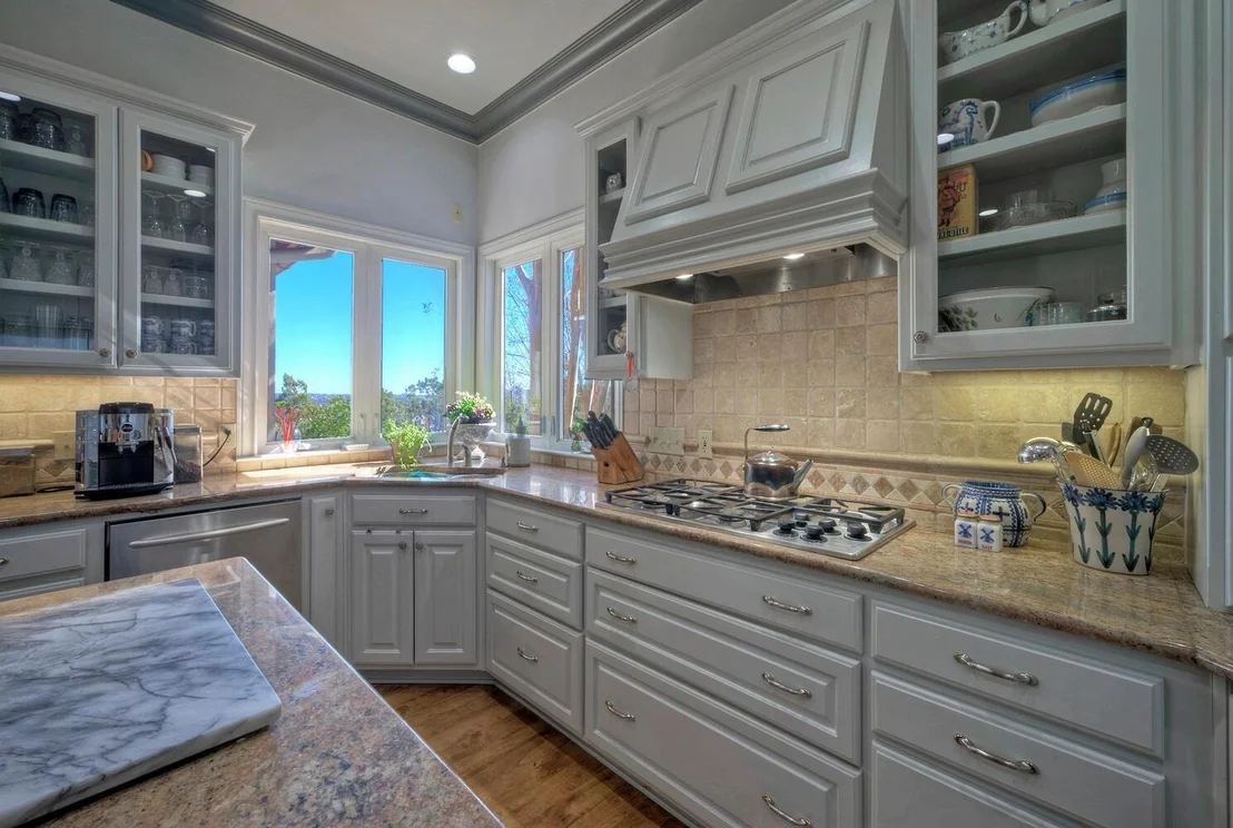 Photo of 9100 BELL MOUNTAIN DR