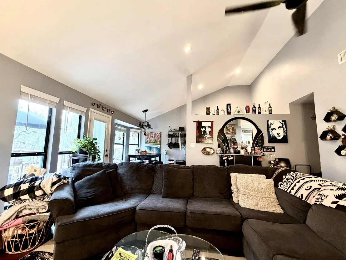 Photo of 619 Franklin DR