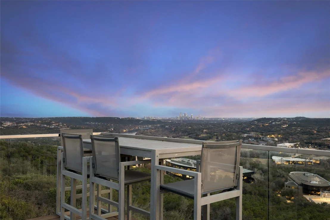 Photo of 6607 W COURTYARD DR