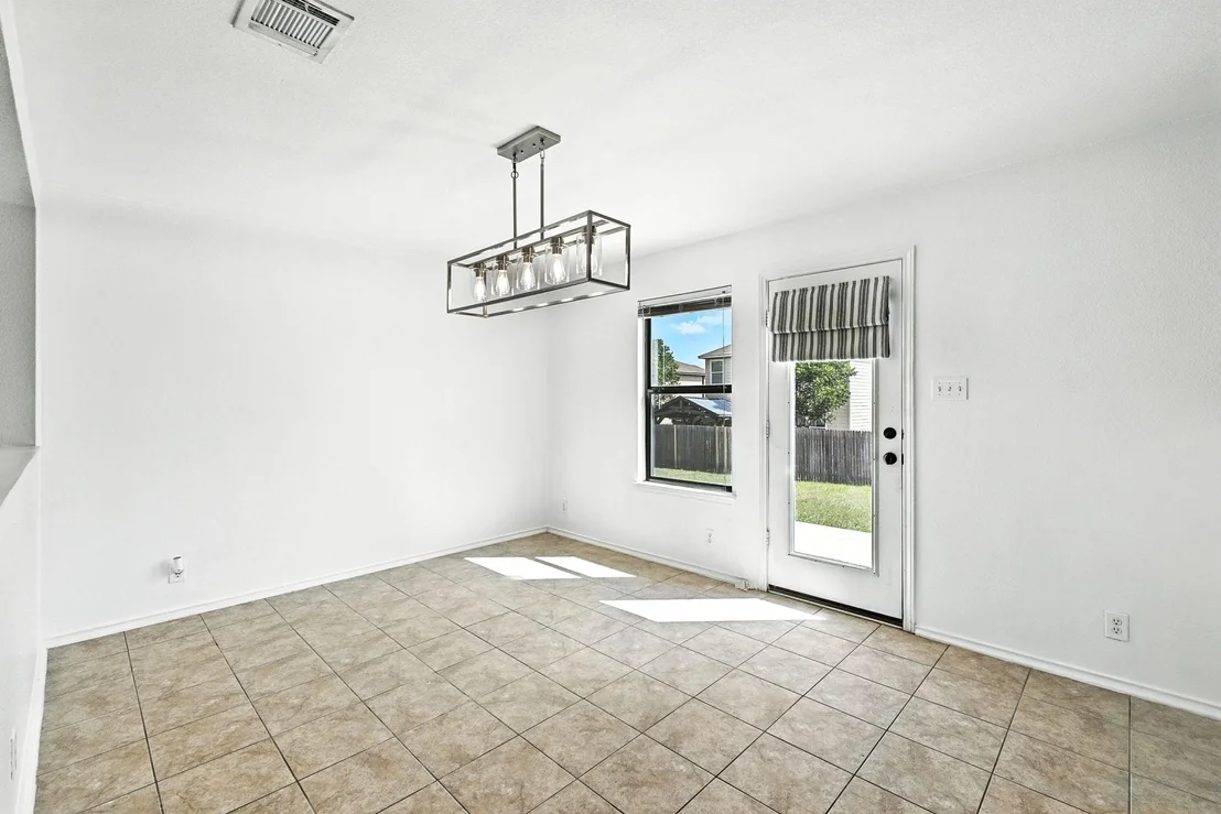 Photo of 290 Cushman DR