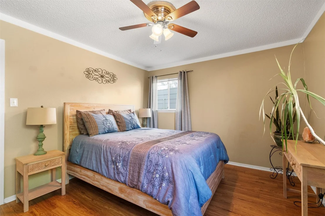 Photo of Unit A at 3417 Willowrun DR