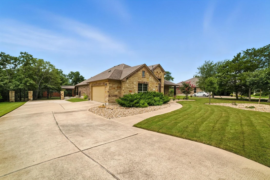 Photo of 107 Tylee CIR