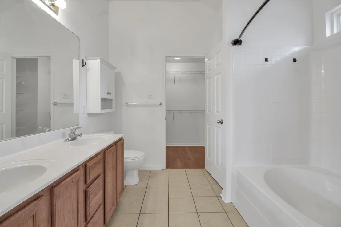 Photo of 3107 Burlington