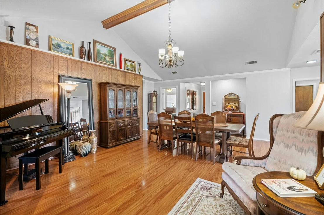 Photo of 1305 Brushy Bend DR