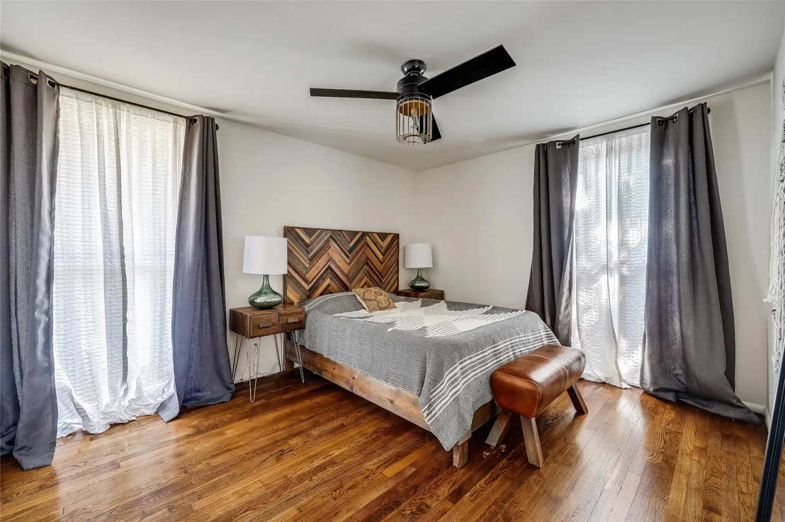 Photo of 5202 Knight CIR