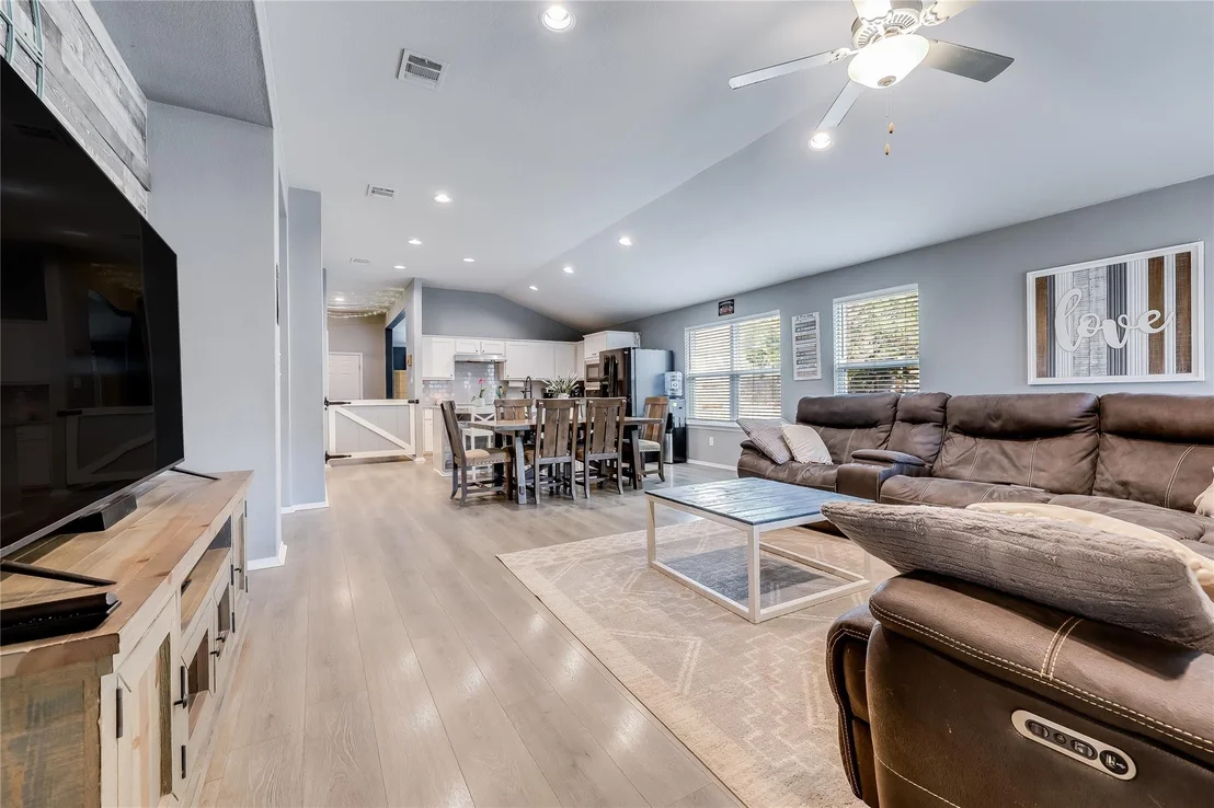 Photo of 4116 Hillside DR
