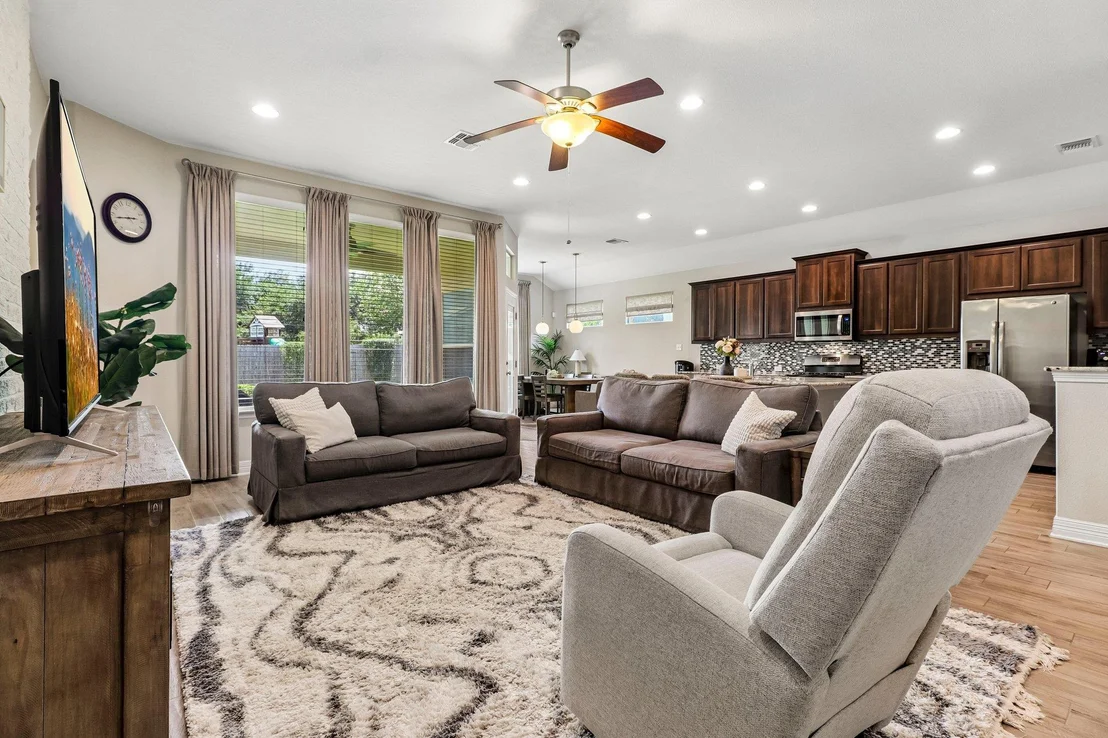 Photo of 3713 Gildas PATH