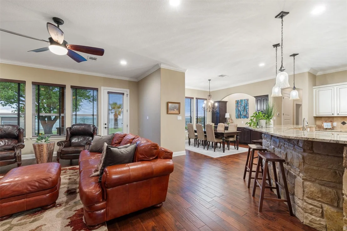 Photo of 348 Carlson CIR