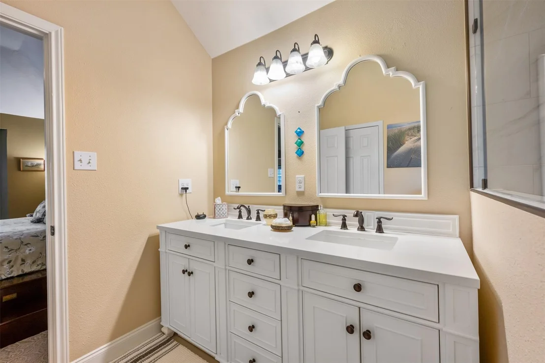 Photo of 1205 Sugarberry DR
