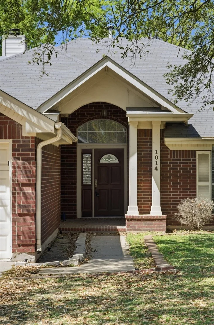 Photo of 1014 Pine Creek DR