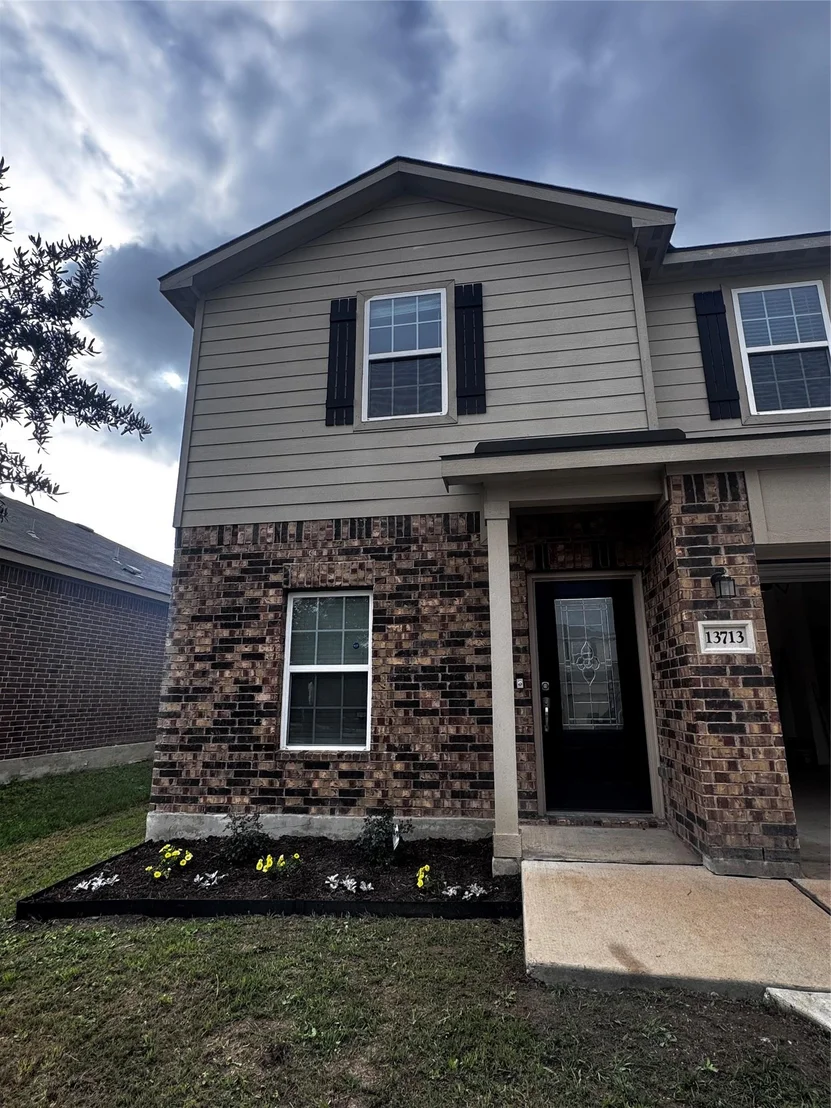 Photo of 13713 Henry A Wallace LN