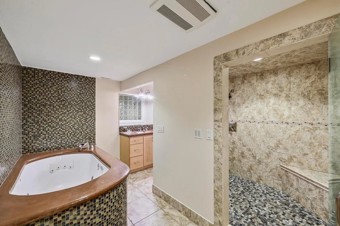 Photo of 2204 Spring Creek DR