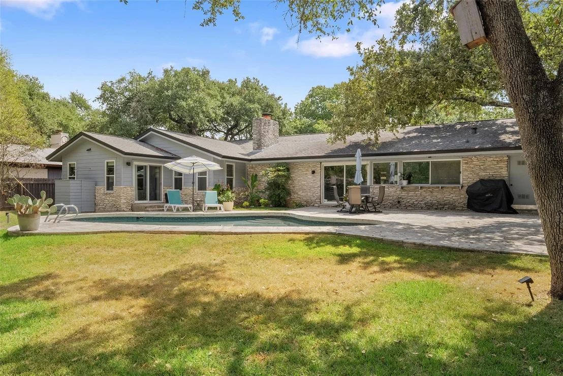 Photo of 8808 Point West DR