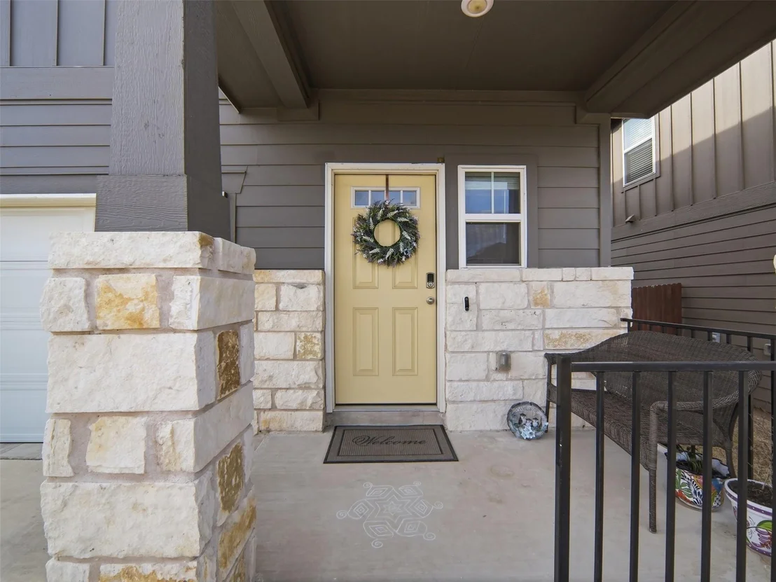Photo of 135 Mason Hill LN