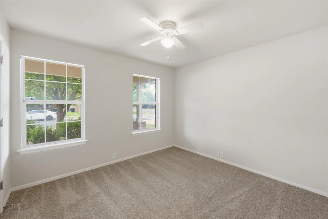 Photo of 725 Kingfisher LN